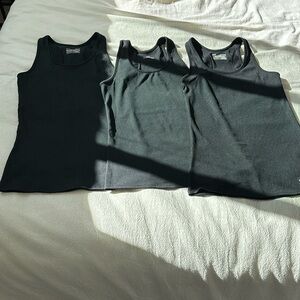 Bundle of three EUC under Armour heat gear victory tank